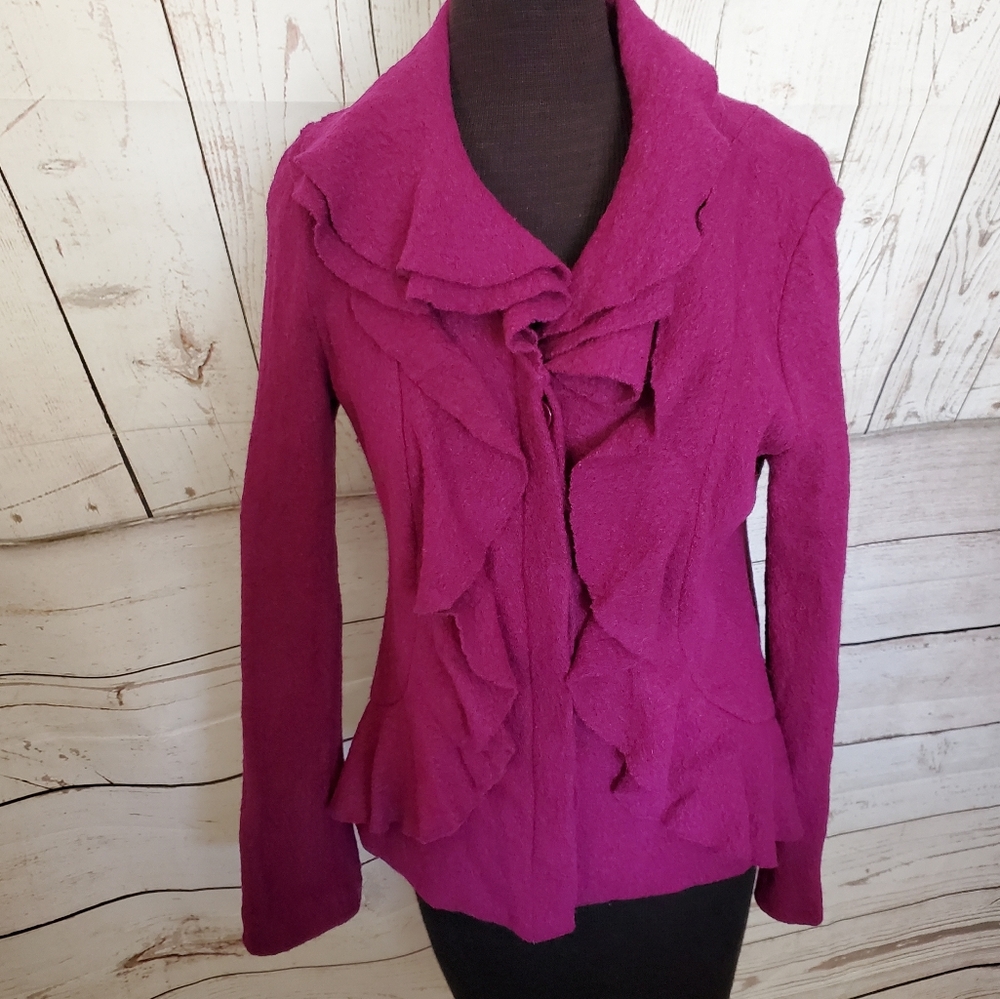 Cupio women's wool blend ruffle front jacket magenta size Medium
